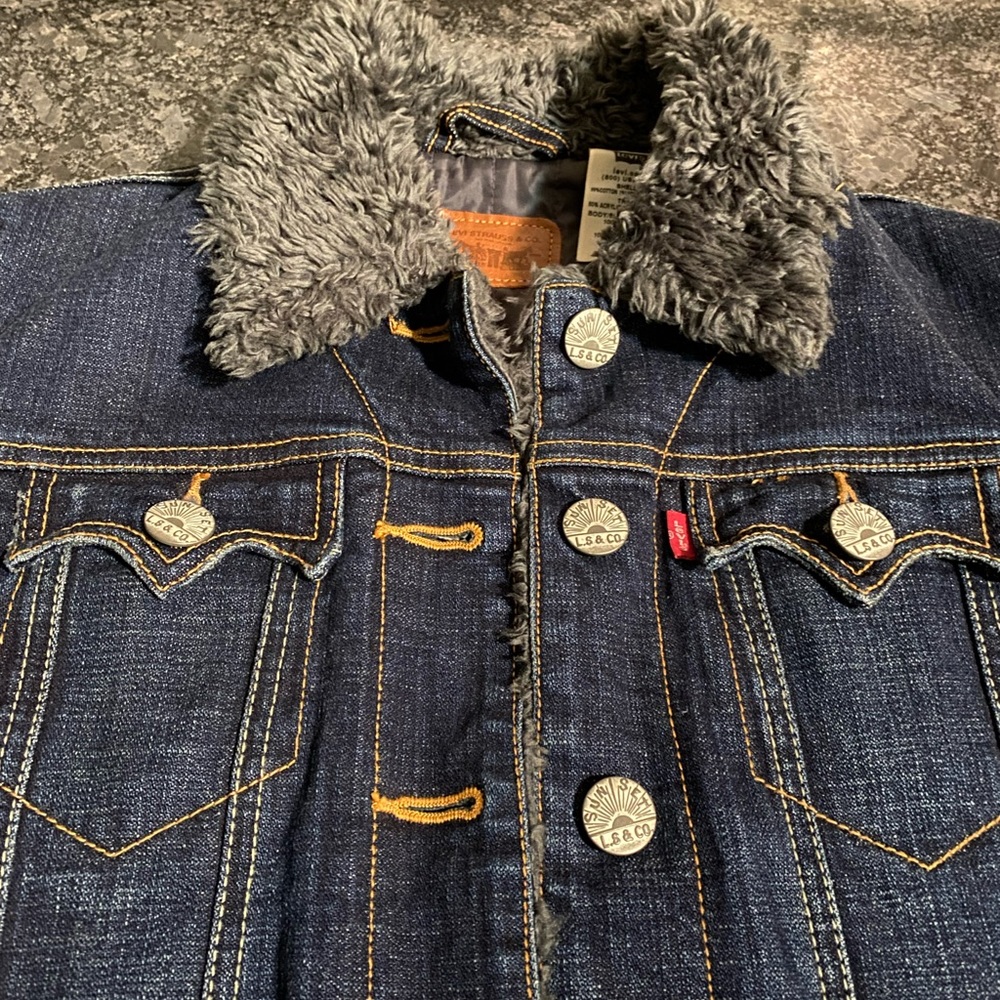 Levi’s premium Jacket destroyed jeans
